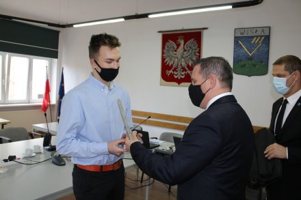 Wręczenie nagród indywidulanych przez władze samorządowe